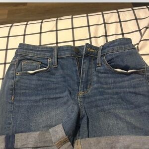 Universal Thread Light Blue Cropped Jeans